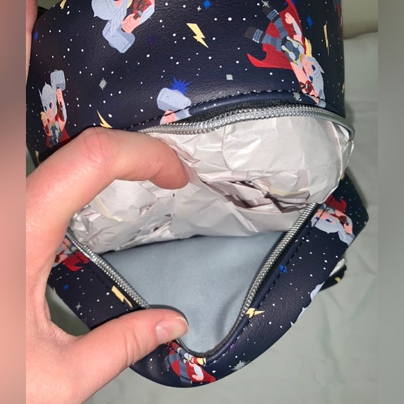 Loungefly Mini Backpack Marvel Thor - Picture 9 of 9